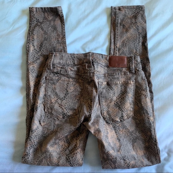 Level 99 Janice Ultra Skinny Snake Print Jeans - Picture 2 of 7